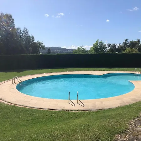 Chalet Con Jardin En Urbanizacion Con Piscina Cerca De Appartement Sanxenxo