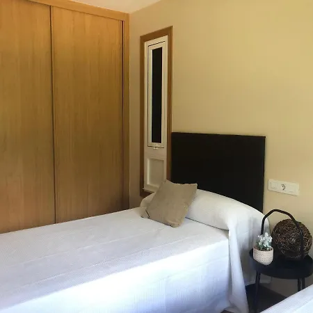 Appartement Chalet Con Jardin En Urbanizacion Con Piscina Cerca De