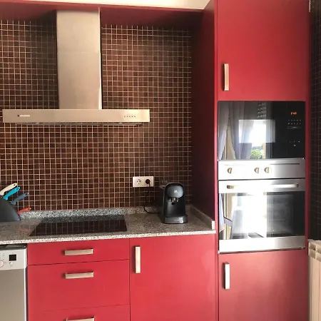 Chalet Con Jardin En Urbanizacion Con Piscina Cerca De Appartement Sanxenxo
